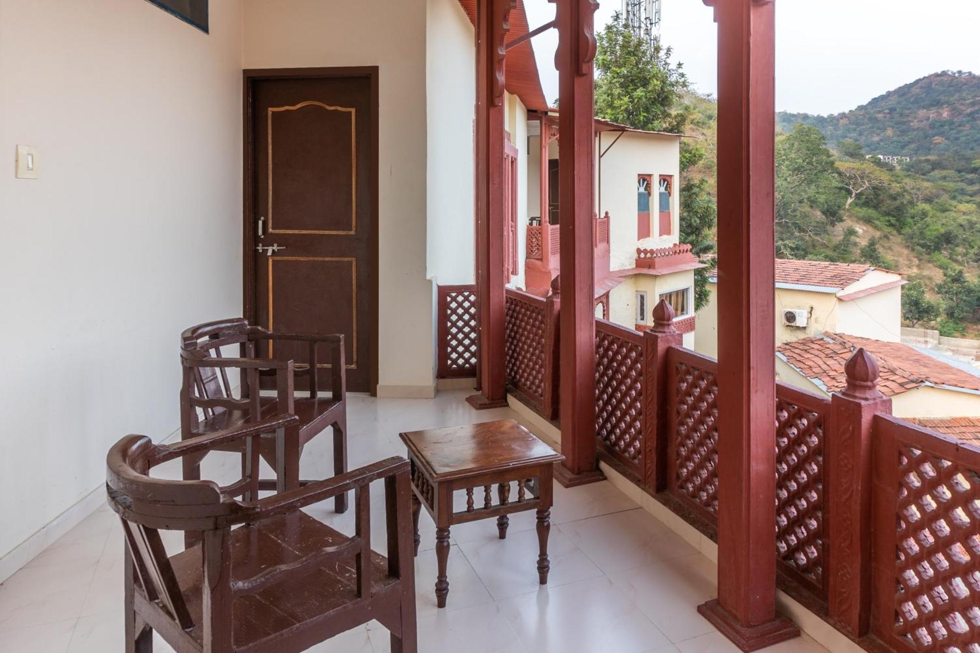 קומבלגרה Treebo Kumbhal Castle, 2 Km From Kumbalgarh Fort מראה חיצוני תמונה