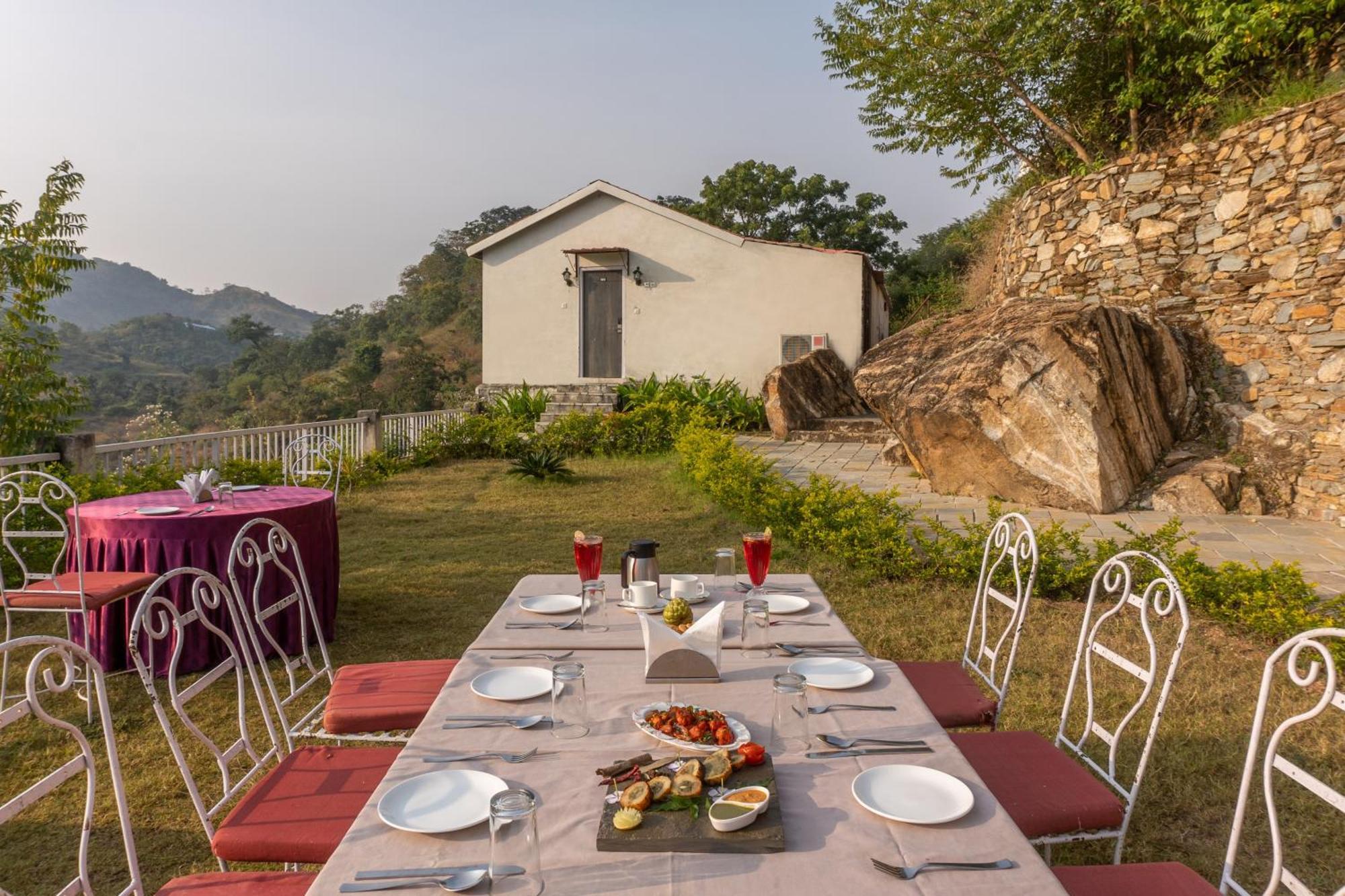 קומבלגרה Treebo Kumbhal Castle, 2 Km From Kumbalgarh Fort מראה חיצוני תמונה